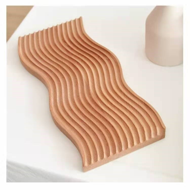 Planche à Découper en Bambou Japonais – Design Créatif et Naturel - présentation complète avec accessoires