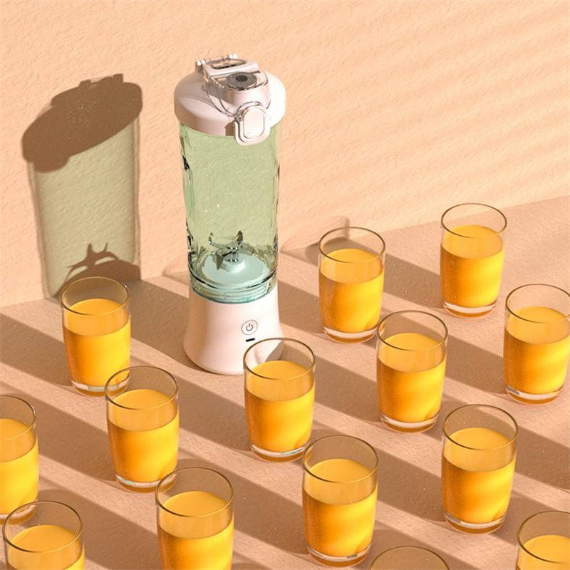 Set complet mixeur USB avec accessoires et fruits pour smoothie maison
