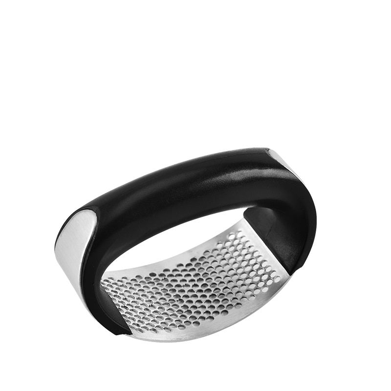 Presse-Ail et Hacheur Manuel – Broyeur Ail Oignon Inox - accessoire de cuisine pratique en situation